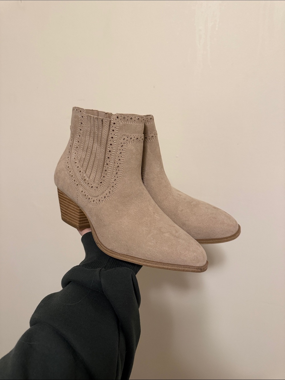 torrid Luscana Western Taupe Suede Ankle Booties with Stacked Heel 8.5WW